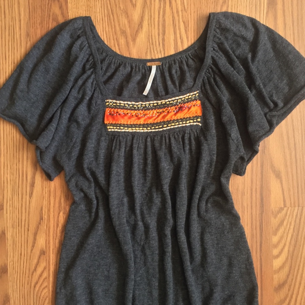 Free People • Boho Chic Embroidered Flutter Tunic - Picture 3 of 9